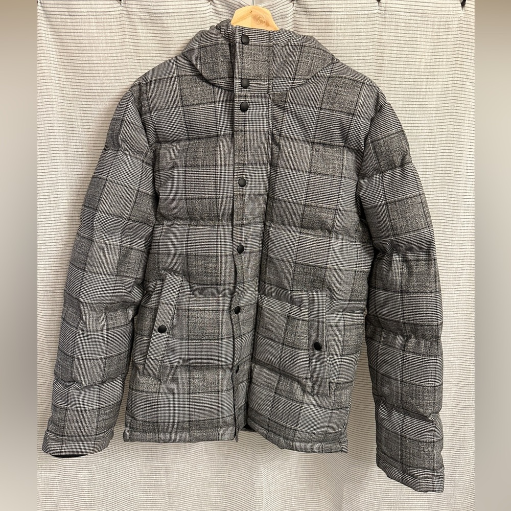 Express men’s black and white plaid puffer